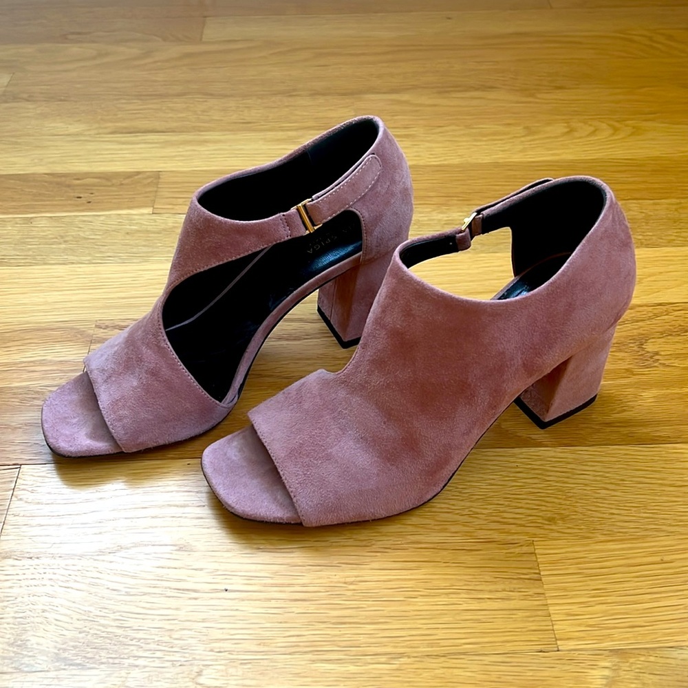 Via Spiga Blush Kid Suede Eladine Heel